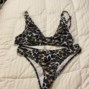 Women’s swim suit set
